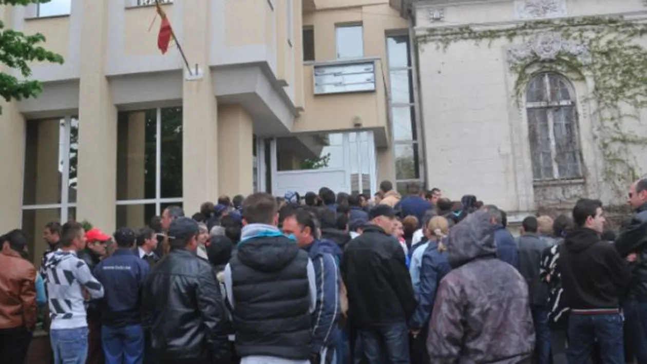 Se roagă de patroni să NU îi angajeze pentru a primi ajutorul social (VIDEO)