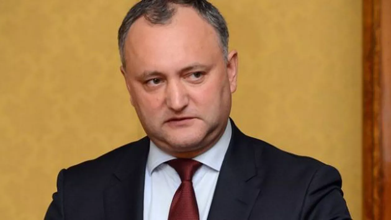 Peste 500 de localnici din satul natal al lui Dodon au votat pentru unirea cu România