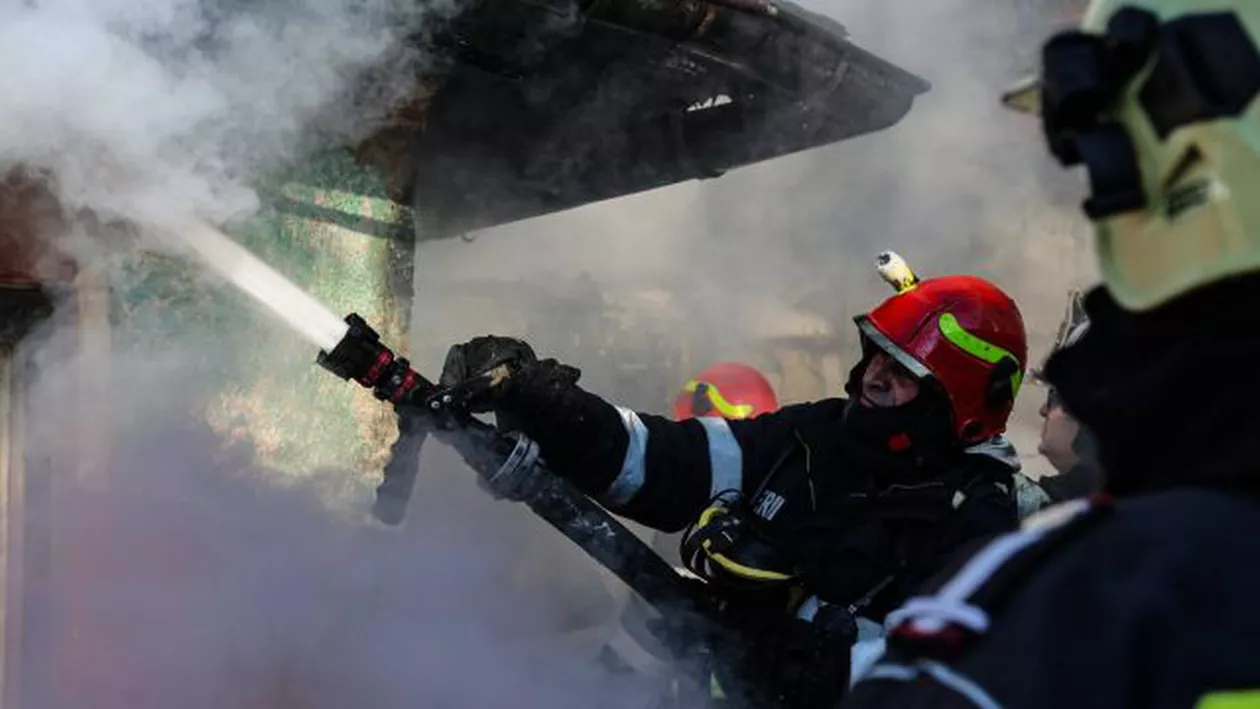 Gorj: Incendiu cu degajări MASIVE de fum la Termocentrala de la Turceni