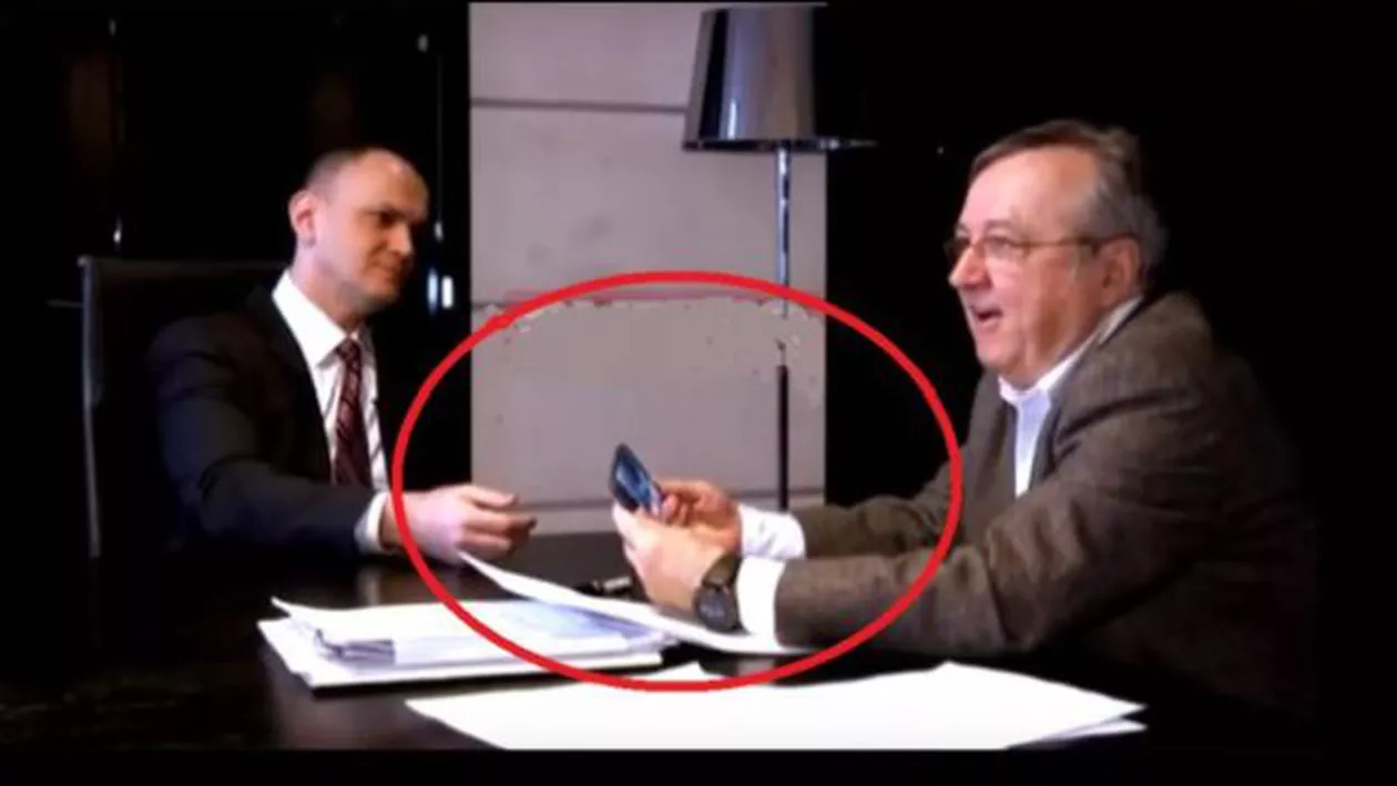 Cum arată, de fapt, POZA pe care i-a arătat-o Sebastian Ghiță lui Ion Cristoiu, în care apare Kovesi?! Nimeni NU SE AȘTEPTA LA ASTA (FOTO)