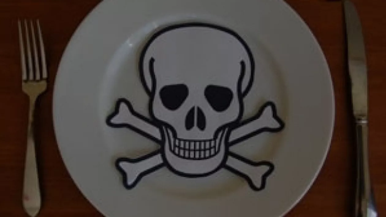 OTRAVA DIN FARFURIE! PRODUSELE tradiționale care te pot UCIDE de SĂRBĂTORI! AVERTISMENTUL specialiștilor