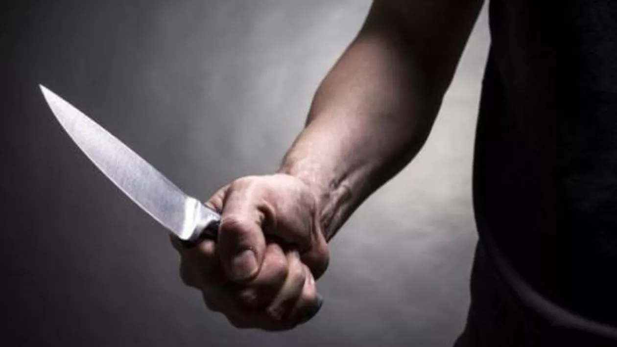 Un bărbat și-a înjunghiat iubita chiar într-un centru de recuperare pentru victimele violenţei