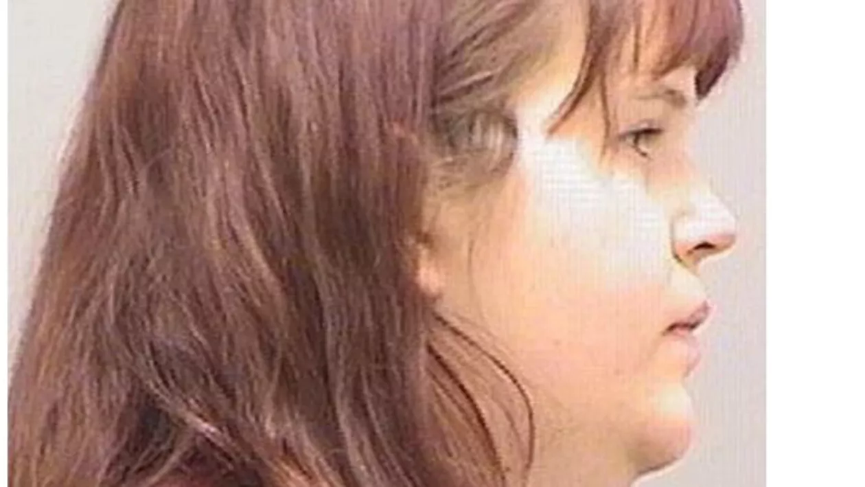 A născut la 23 de ani, apoi şi-a sufocat bebelușul şi l-a aruncat peste gard, la vecini