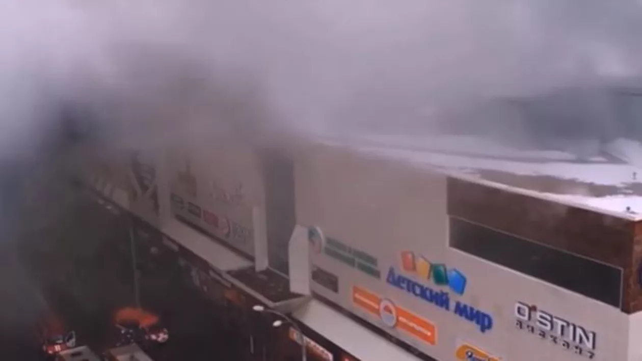 Rusia: Cel puţin 64 de morţi în urma unui incendiu la un mall (VIDEO)