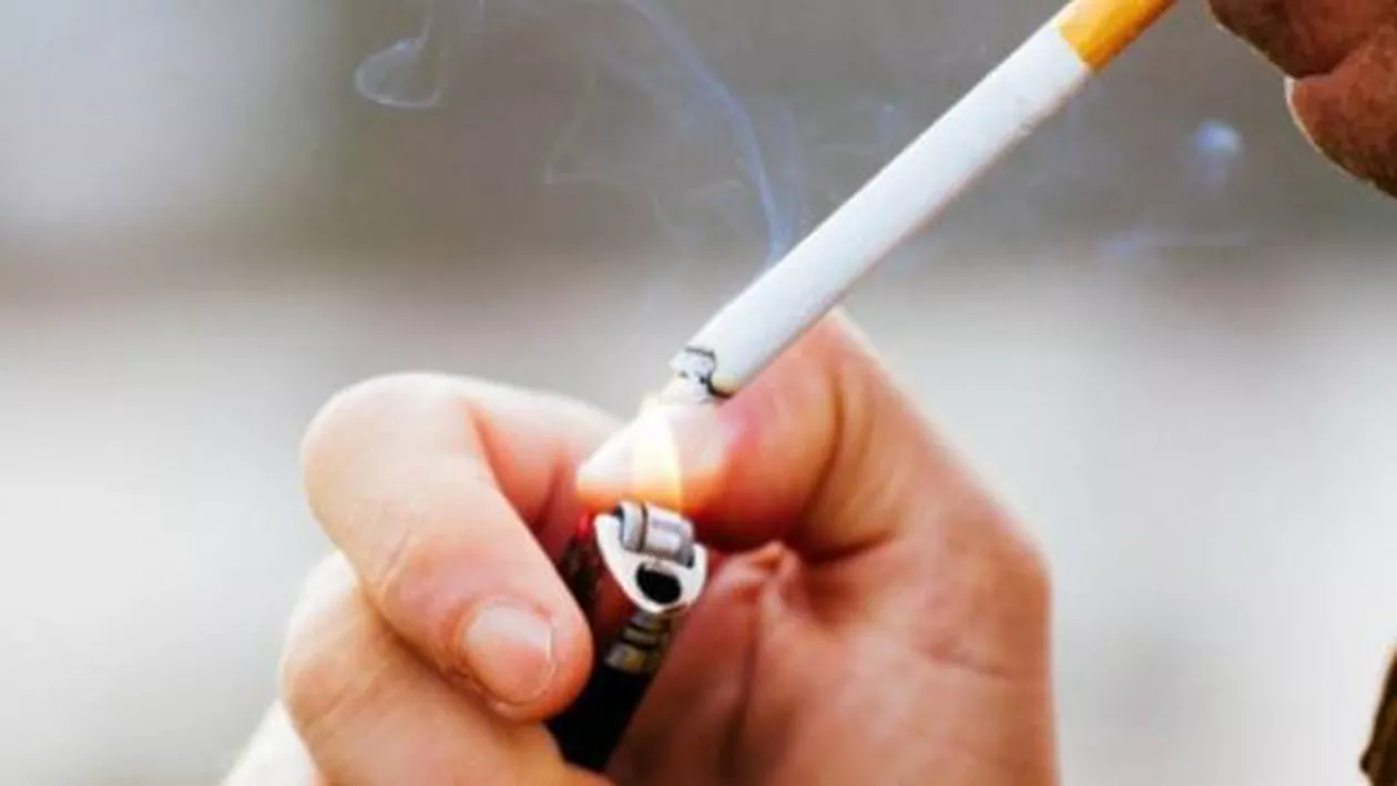 Scrumiera Europei: Ţara care a reautorizat fumatul în baruri şi restaurante