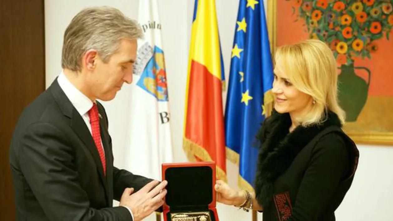 Primarul General, Gabriela Firea, a primit la sediul Primăriei Capitalei, vizita vicepremierului Republicii Moldova, Iurie Leancă (FOTO)