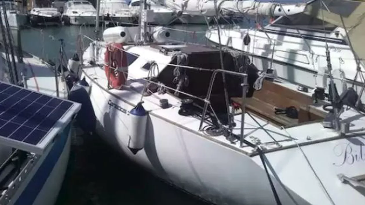 Italia: Un român a ars de viu în barca în care locuia. Nimeni nu i-a sărit în ajutor