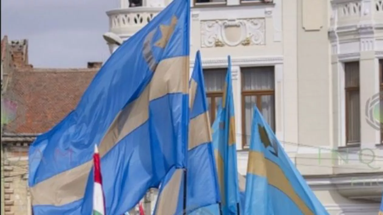 Un politician maghiar, cu interdicţie de intrare în România, luptă pentru autonomia Ţinutului Secuiesc în conducerea unui ONG