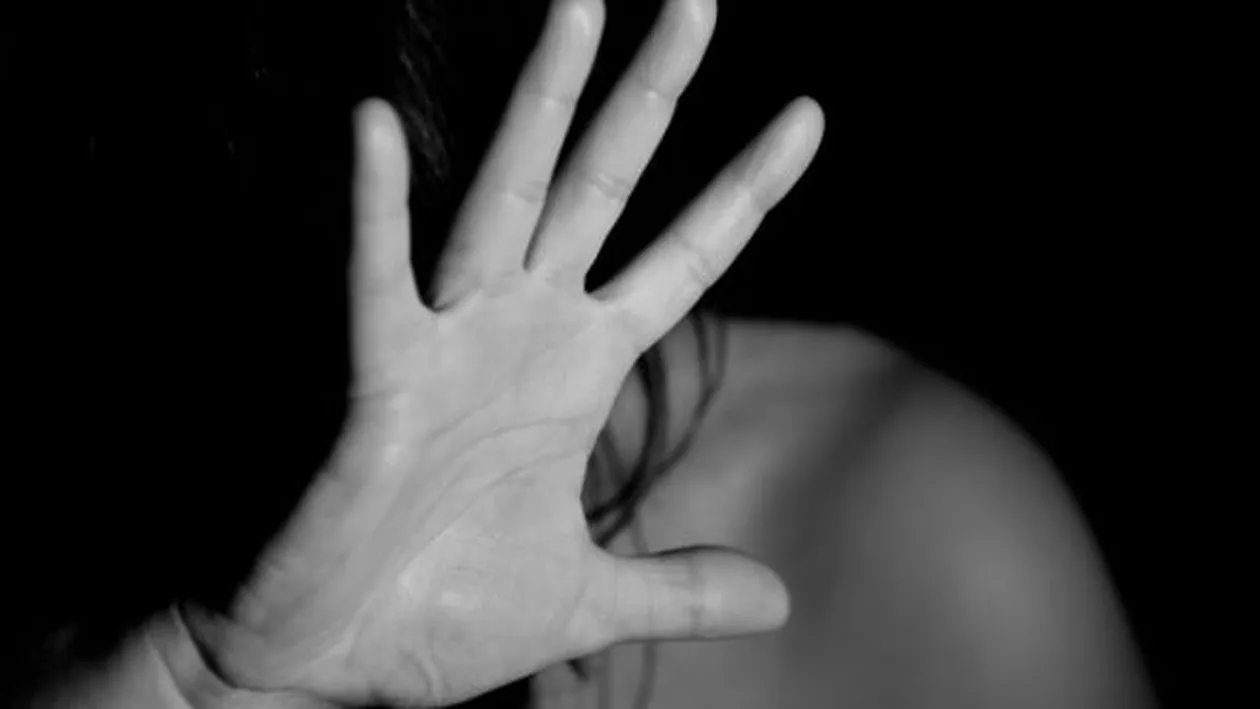 Proiect: Pedofilii și violatorii, trecuți într-un registru unic. Angajatorii să aibă acces la el