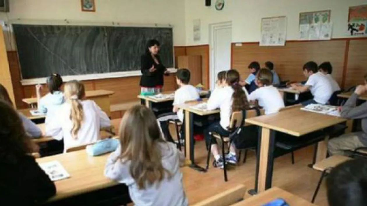 Elevii, direct vizați de un nou proiect de lege. Inițiatorii sunt parlamentari din 5 partide