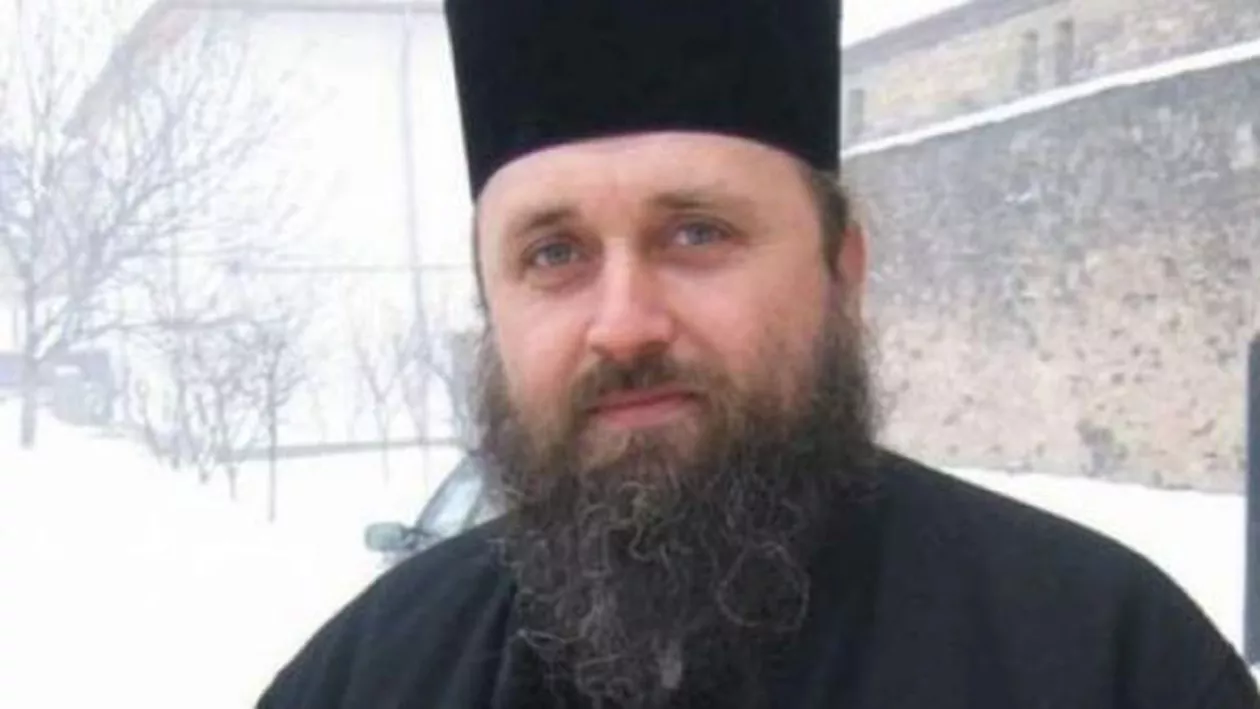 Un preot a pierdut o sumă uriașă la... păcănele! Lăcașul de cult, executat silit
