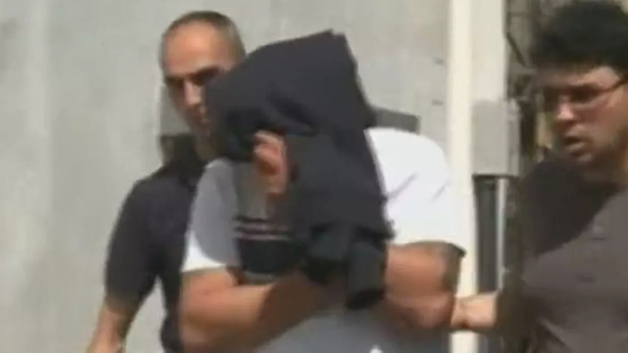 București: Șoferul care a călcat o fetiţă pe trecere, reţinut. Individul a avut probleme cu legea și în Germania (VIDEO)