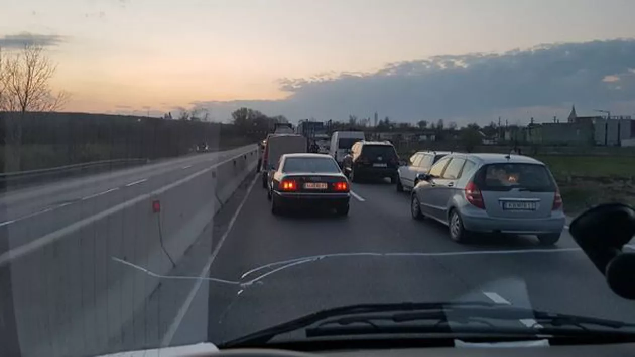 Bărbat gol-pușcă, pe DN1. Omul nu știa unde este și îl invoca pe Iisus (FOTO)