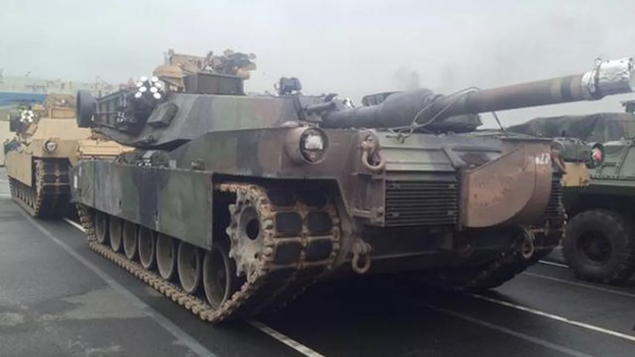 Traficul rutier, restricţionat pe sensul de mers Mizil-Ploieşti. „S-a pierdut” un tanc (VIDEO)