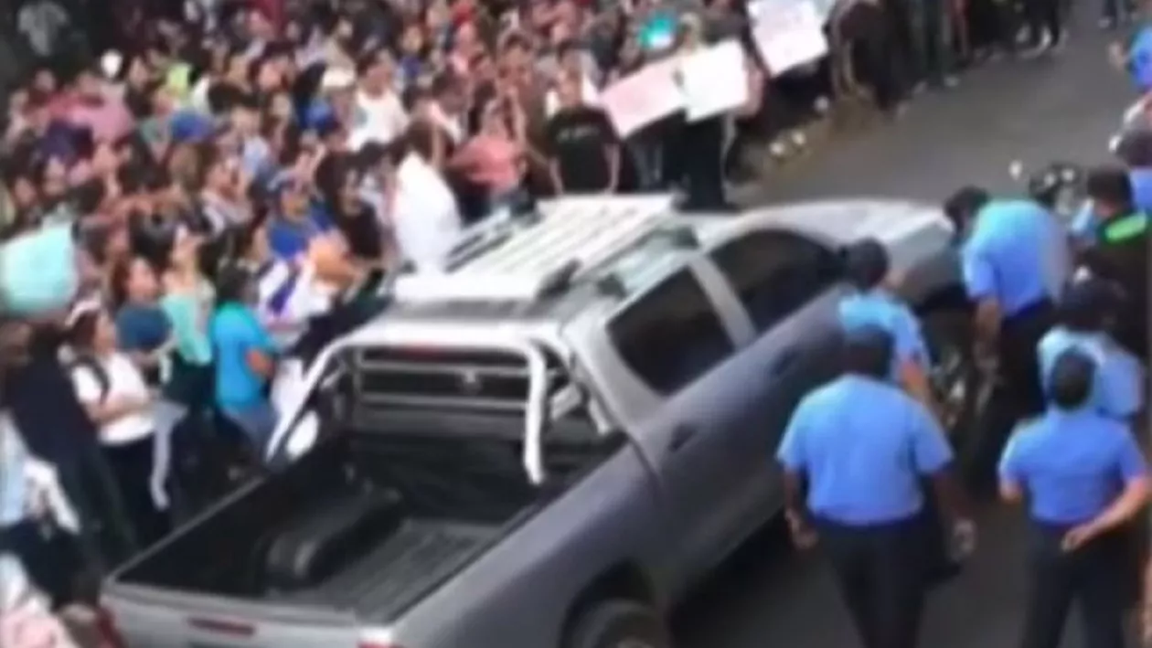 Nicaragua: Jurnalist, ucis în timpul unei transmisiuni în direct de la proteste 