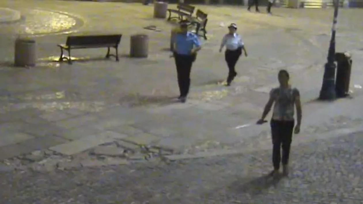 București: Un bărbat ÎNARMAT cu o sabie a creat PANICĂ în Centrul Vechi (VIDEO)
