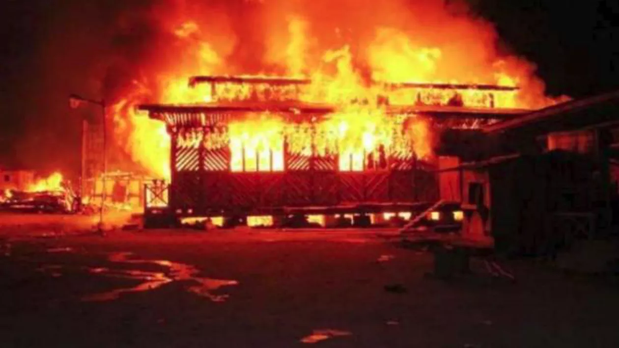 China: Incendiu într-un club din Qingyuan. 18 oameni au murit și 5 au fost răniți (VIDEO)