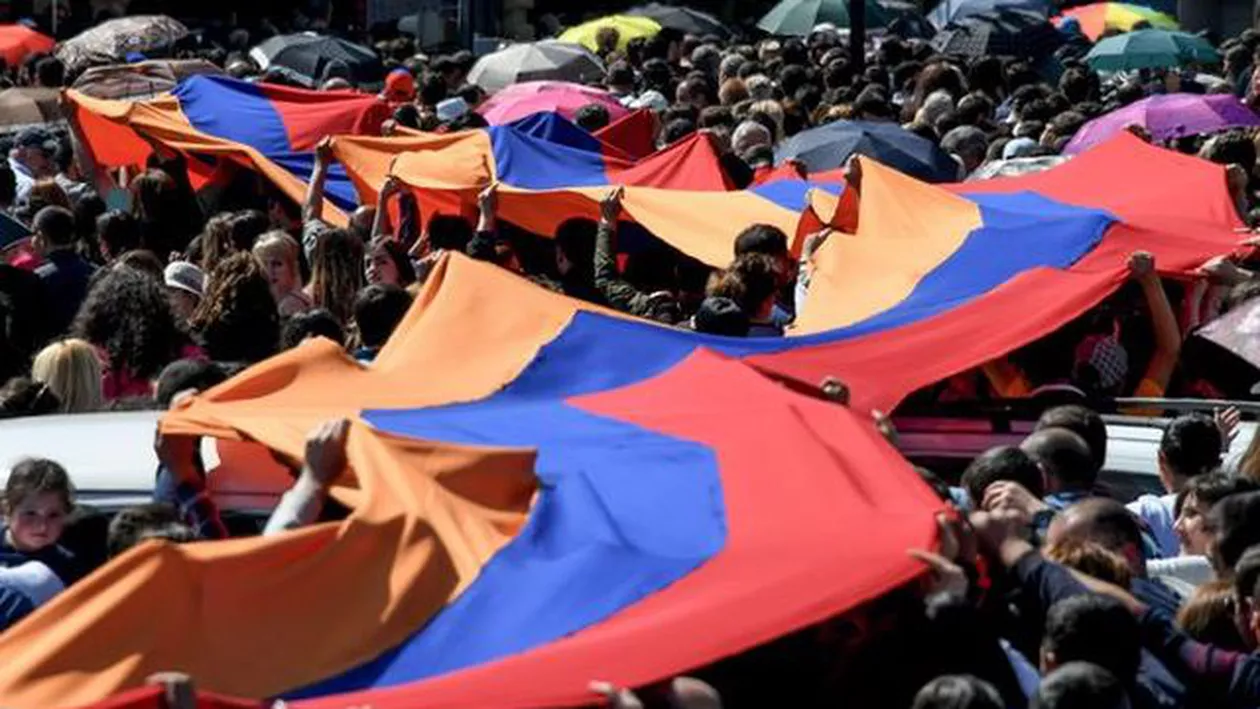 Revoluție în Armenia: INFORMAȚII despre liderul PROTESTELOR MASIVE: Se pregătește să preia PUTEREA după demisia PREMIERULUI (FOTO)