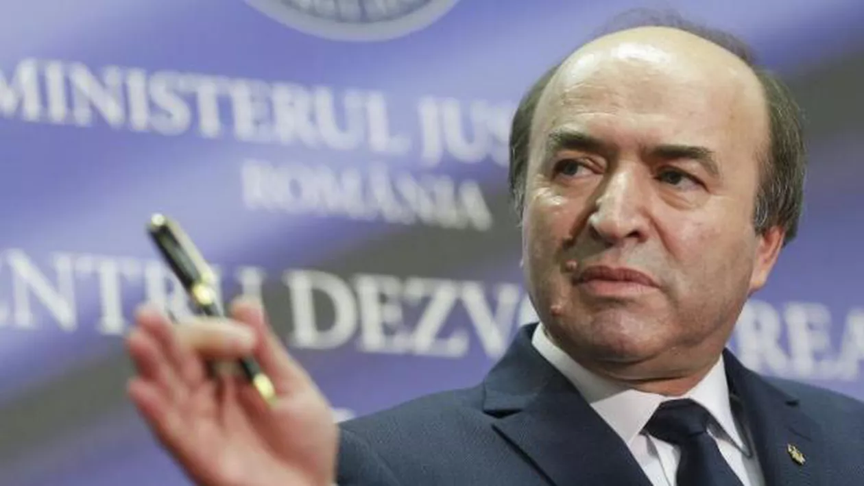 Tudorel Toader, ANUNȚ DE ULTIMĂ ORĂ! Pe cale de a semna un document IMPORTANT pentru justiţie (FOTO)