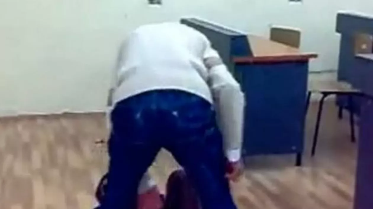 Caz şocant într-o şcoală din Sibiu: Două eleve minore, lovite cu biciul (VIDEO)