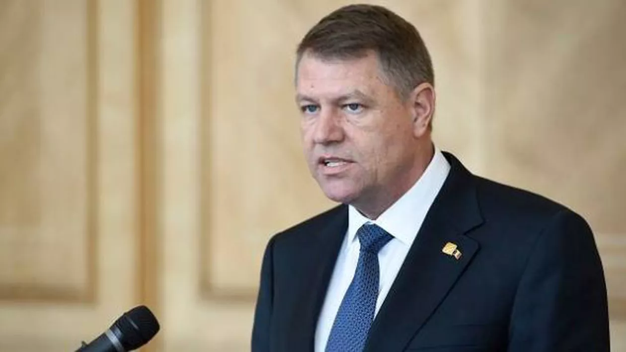 Iohannis: E jenant pentru o societate de secol 21 să-și lase dascălii în stare de semi-sărăcie