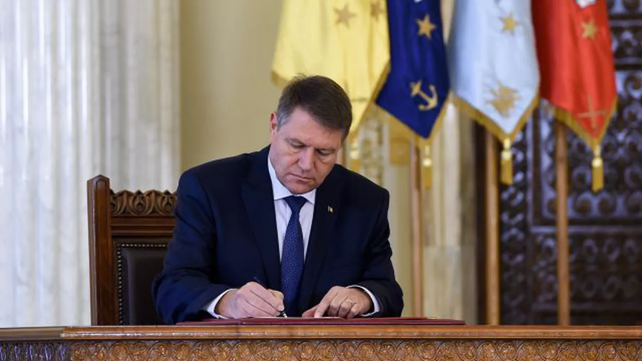 Klaus Iohannis a promulgat o modificare la legea privind organizarea Monitorului Oficial 
