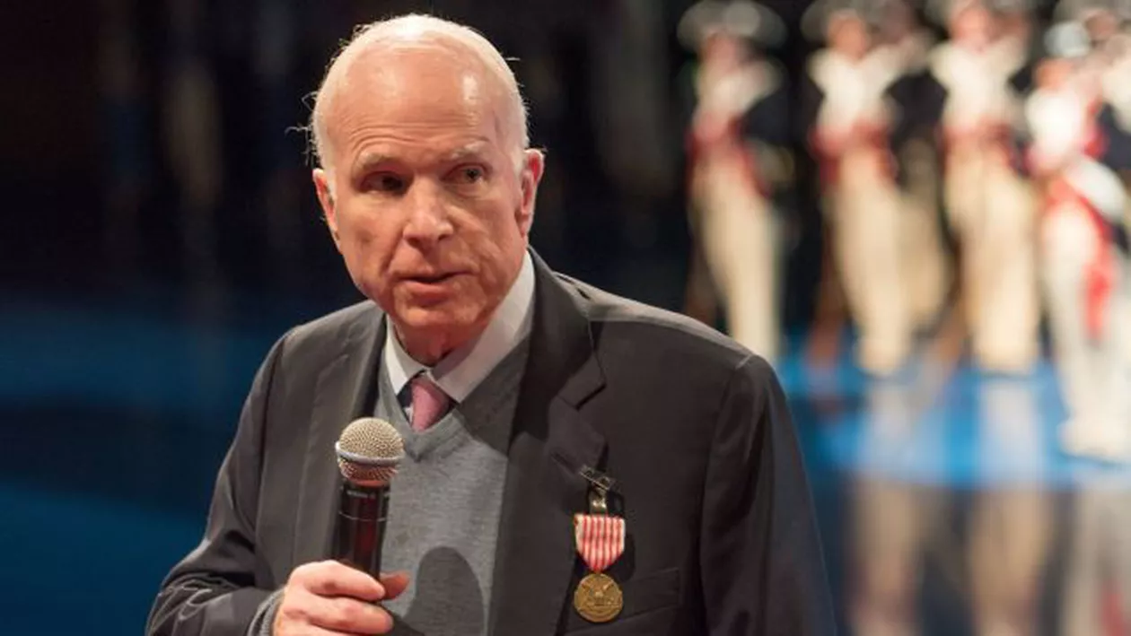 Aflat pe patul de moarte, John McCain nu vrea ca Donald Trump să vină la înmormântarea sa