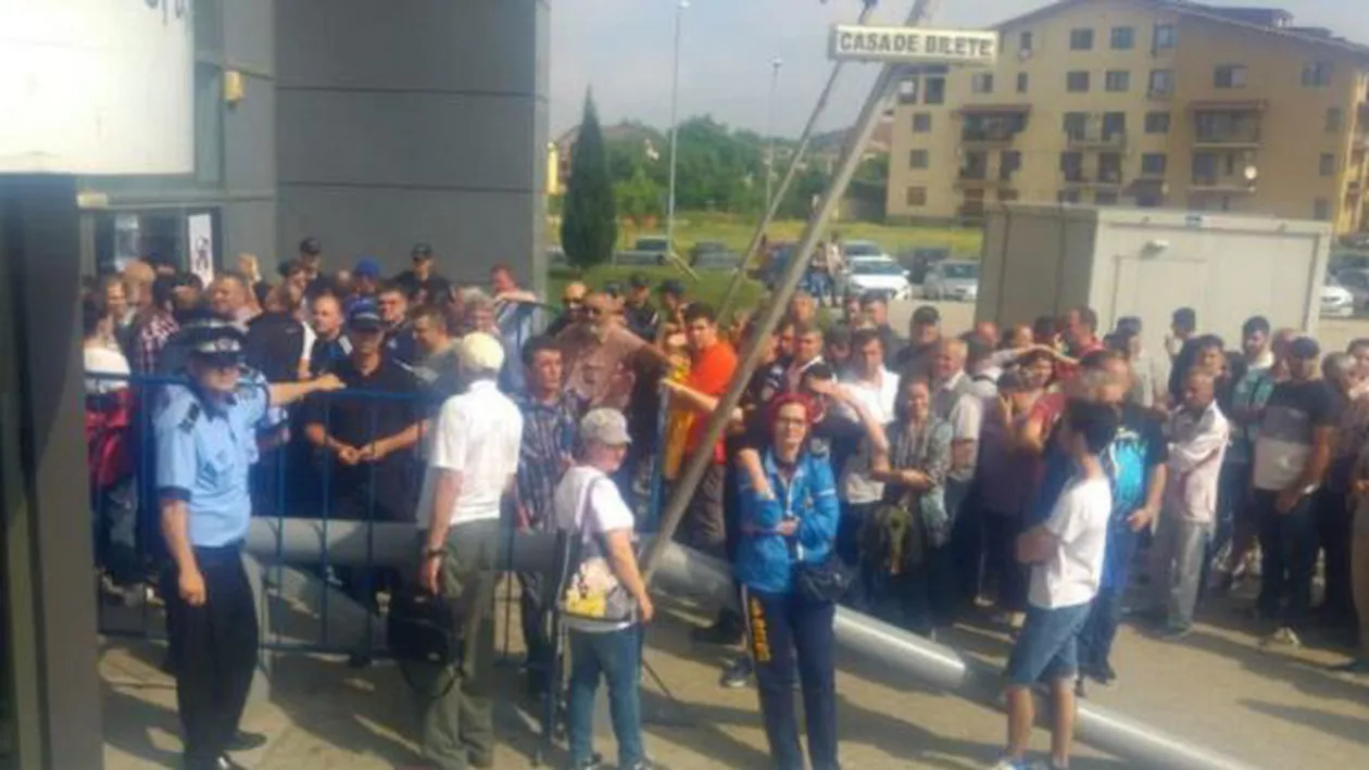 Scandal în Craiova înaintea finalei Cupei EHF: Biletele ar fi fost acordate dinainte pe bază de interese politice
