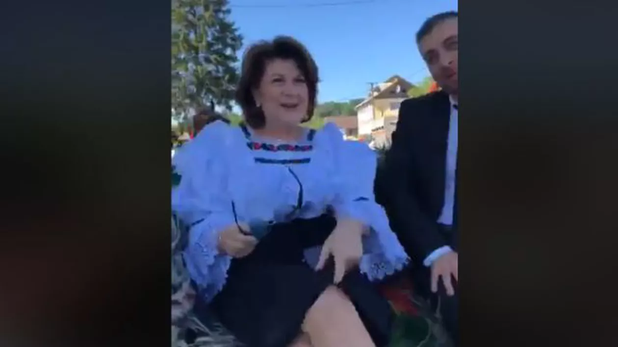 Acești miniștri care ne guvernează: Rovana Plumb se crede Prințesa Diana, în timp ce se plimbă cu trăsura (VIDEO)