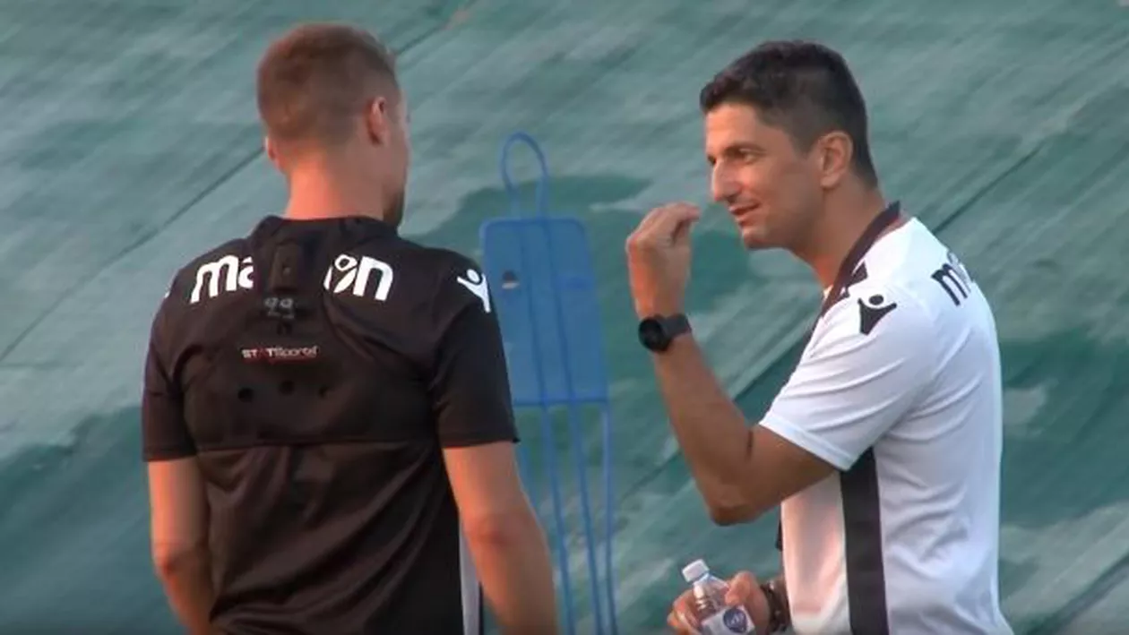 Lucescu, în centrul unui mega-scandal: 'A dus mâna la pantaloni şi a făcut semne obscene'