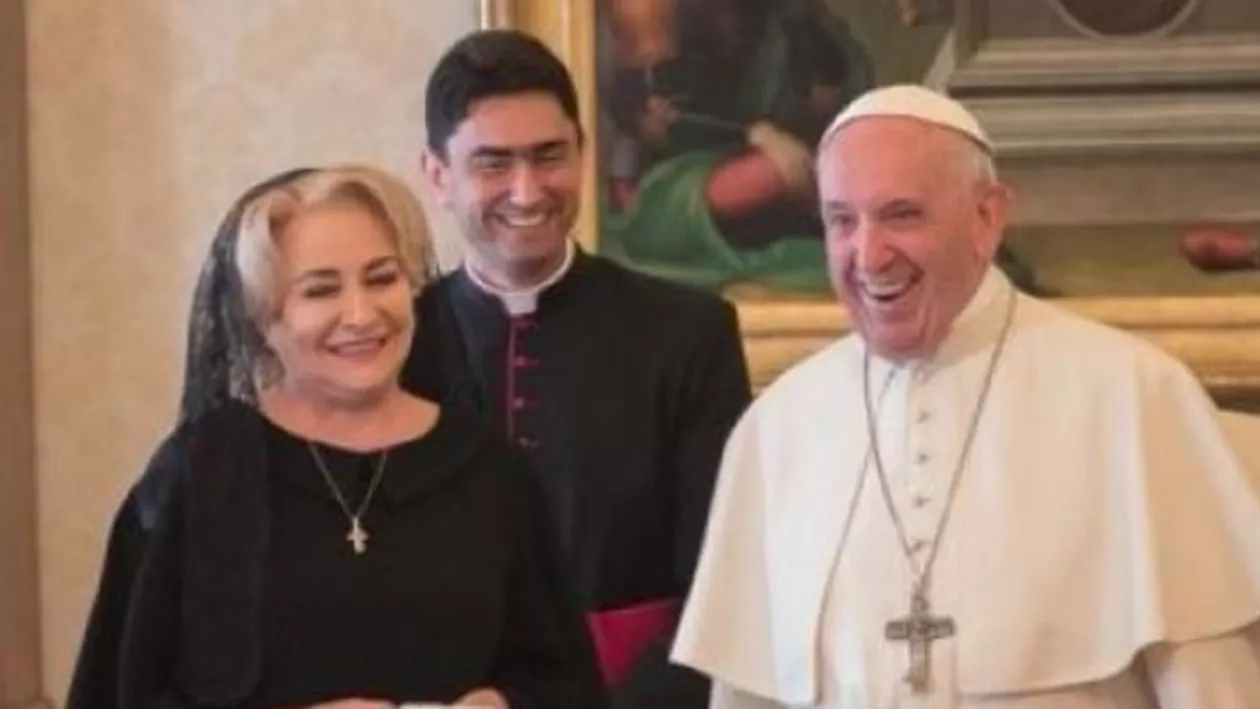 Viorica Dăncilă, după gafa privind vizita Papei în România dezminţită de Biserica Catolică: 'Sunt un om responsabil'