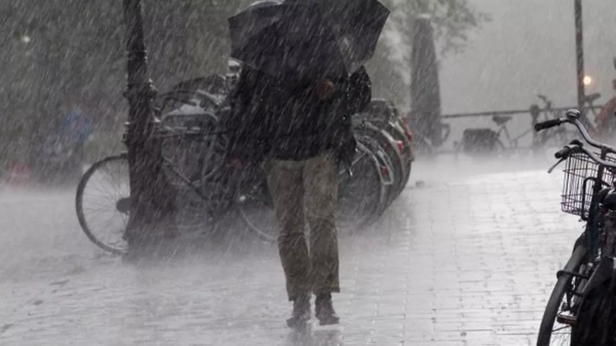METEO: ANM anunță urgia. A fost emis COD de averse cu caracter TORENȚIAL (FOTO)