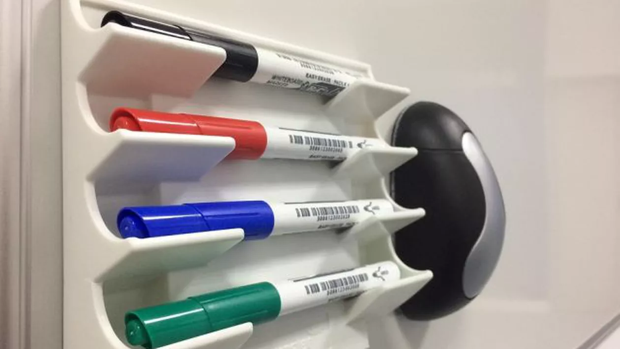 4 avantaje ale tablei magnetice la birou