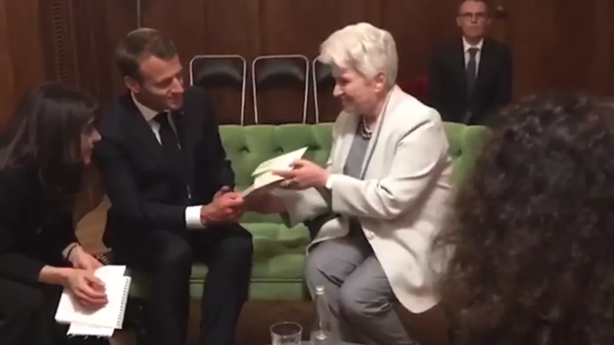 ISTORIC: Emmanuel Macron s-a întâlnit cu văduva DIZIDENTULUI Soljeniţîn, la Moscova (VIDEO)
