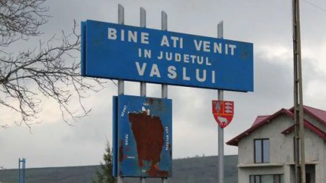 Situație TRAGI-COMICĂ la VASLUI! Cum a încercat să scape o femeie, după ce soțul a prins-o în pat cu amantul