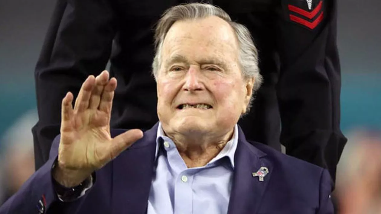 SUA: La trei săptămâni de la externare, George Bush a fost internat din nou de URGENȚĂ