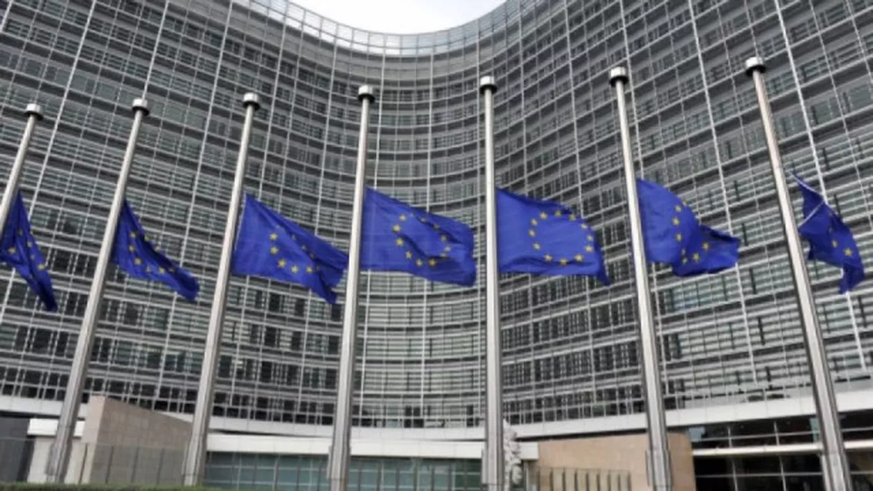 Belgia: 4.500 de perechi de pantofi așezate în fața Consiliului European (FOTO)