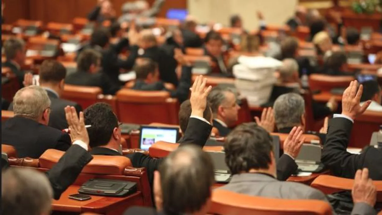 Infracţiunea de evaziune fiscală nu se mai pedepseşte dacă se achită prejudiciul integral plus 50%. Proiect controversat adoptat de Senat