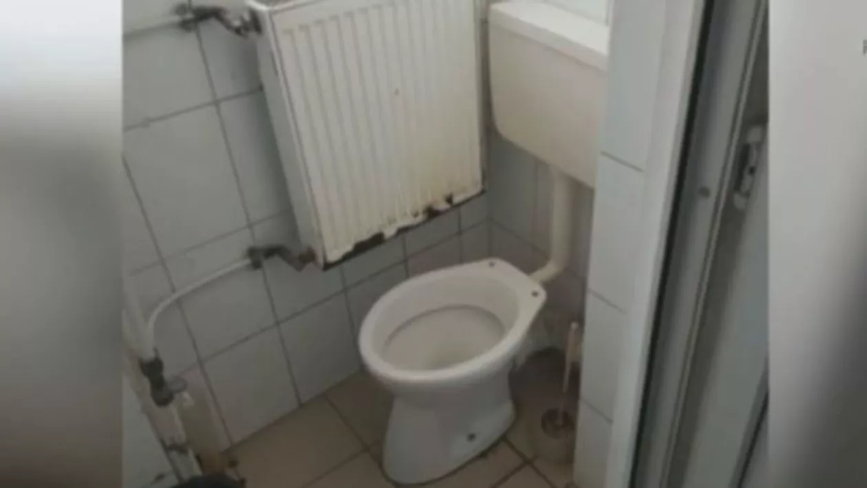 Toalete insalubre la Institutul de Sănătate Publică Prahova: „Dintre toți angajații instituției chiar nu a văzut nimeni cum arată toaleta aia?” (VIDEO)