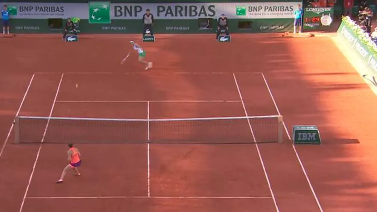 Cum descrie nemţoaica Petkovic jocul lui Halep, după ce Simona a DISTRUS-O:  Alergi, alergi și speri și te ROGI la DUMENZEU pentru VIAŢA ta, dar la final TOT PIERZI punctul!