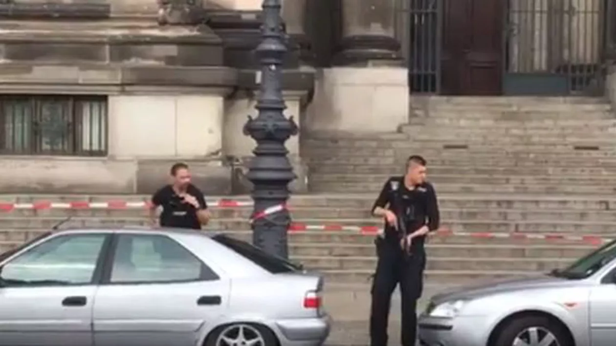 Incident armat în Germania: Un polițist a deschis focul în interiorul catedralei din Berlin (VIDEO)