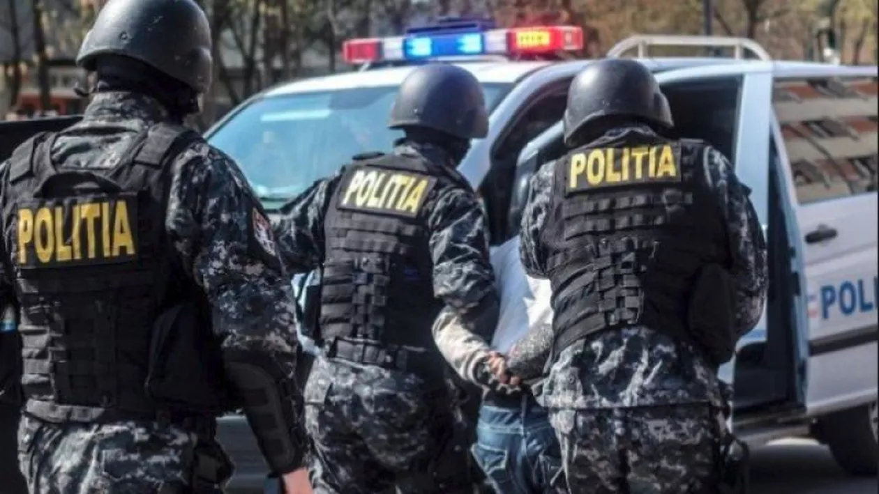 Fiul unui fost senator și un concurent al emisiunii 'Insula Iubirii', reținuți de DIICOT pentru proxenetism și trafic de droguri