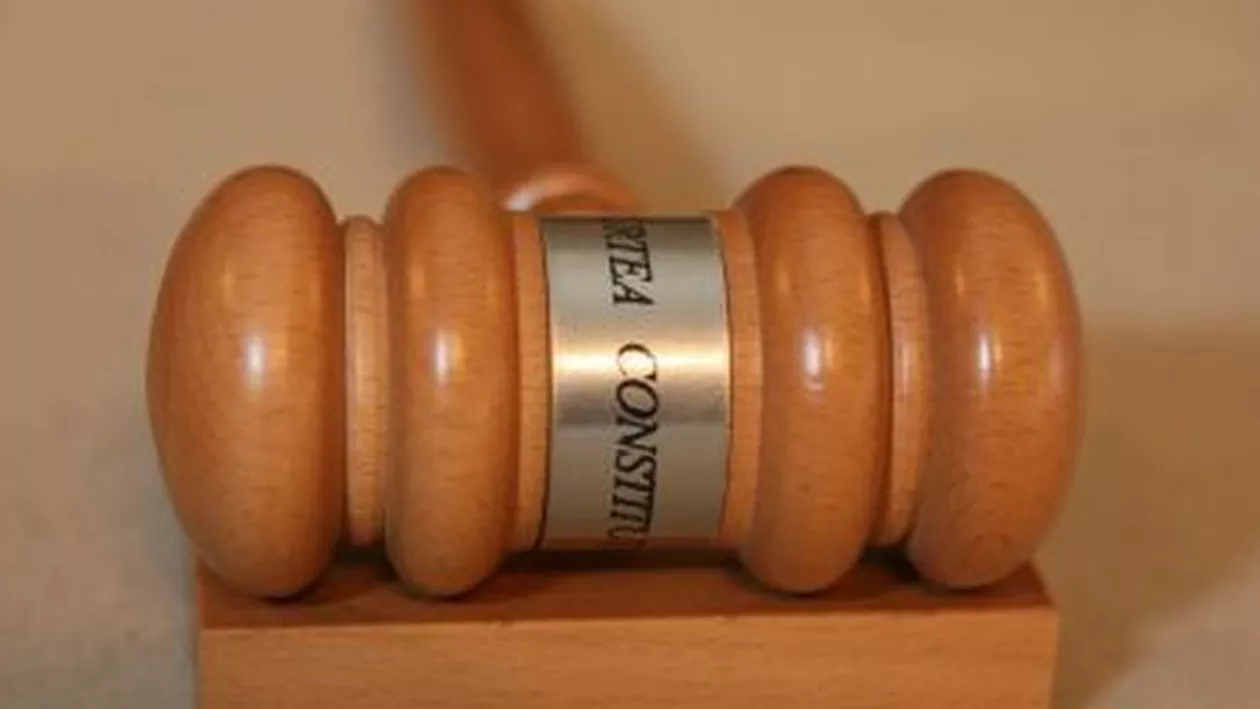 Trei judecători CCR au făcut opinie separată la decizia privind revocarea lui Kovesi