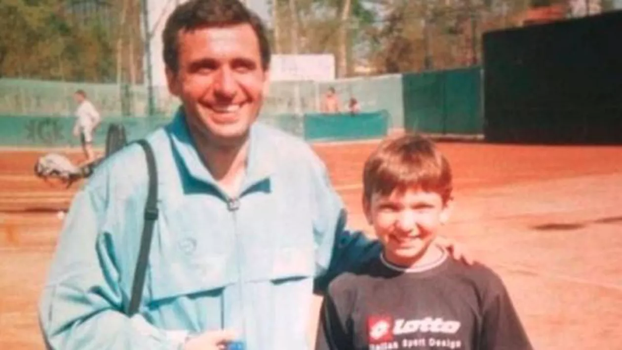 Hagi, după victoria lui Halep: Nu e nimic întâmplător în viaţă. Arată că un român poate să ajungă cel mai bun (VIDEO)