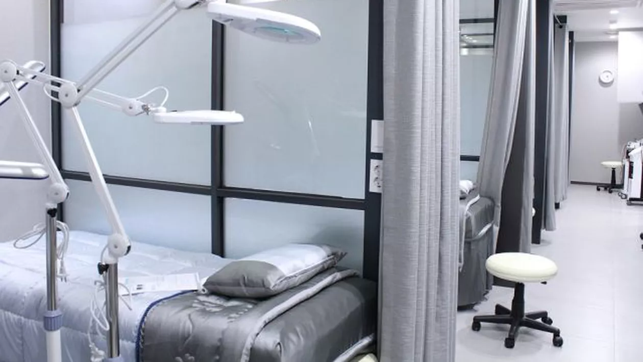 CAZ HALUCINANT la Oradea: Un bărbat internat în Spitalul Municipal a fost nevoit SĂ SUNE la 112 chiar în timp ce se afla în spital!