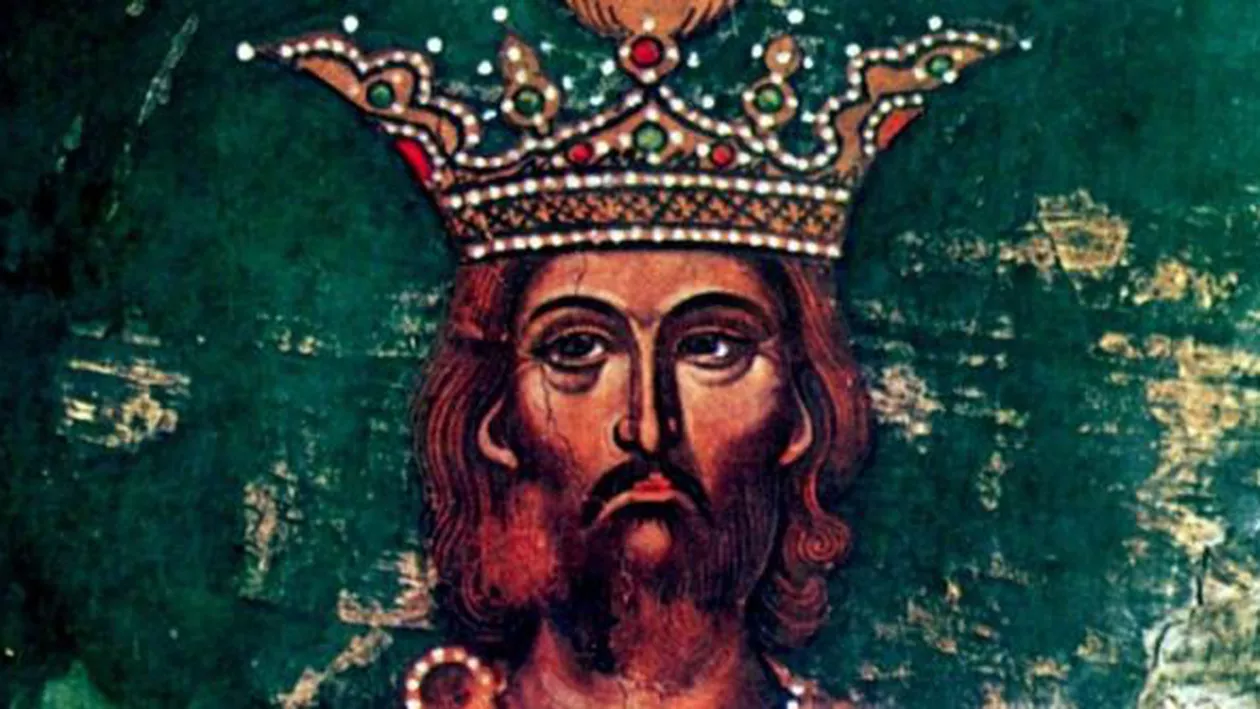 TU EȘTI MIRCEA? Cum arată o statuie a domnitorului, într-un parc din Giurgiu (FOTO)