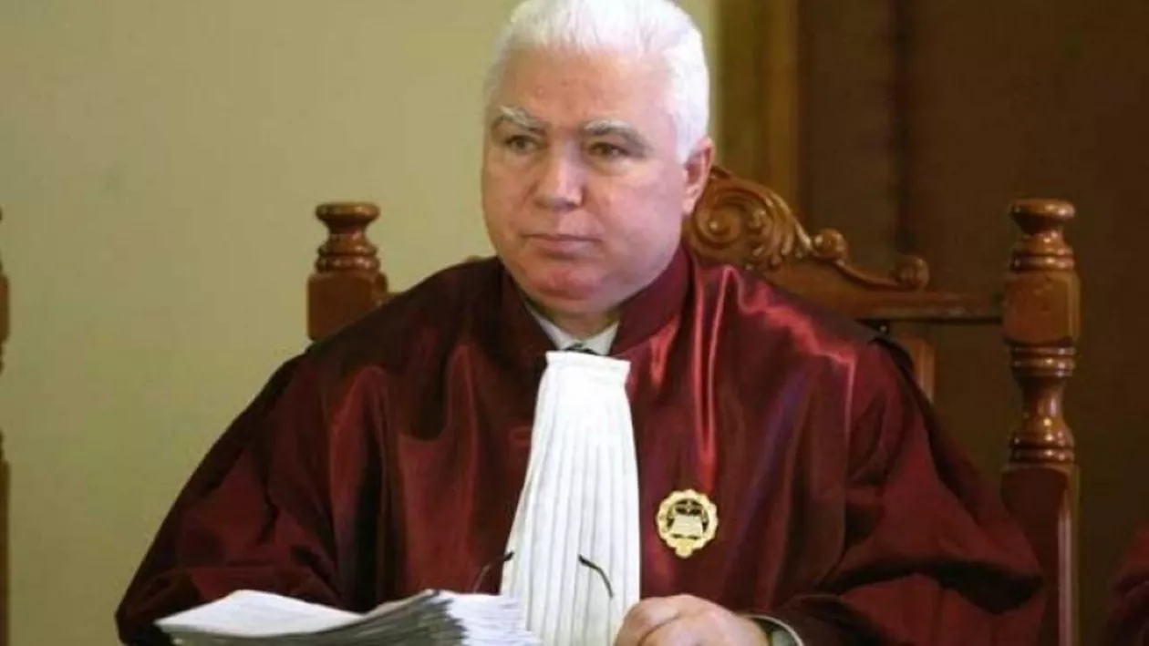 Dezvăluiri ale unui judecător CCR care a votat pentru revocarea lui Kovesi: Ce mesaj i-a transmis Petre Lăzăroiu lui Klaus Iohannis