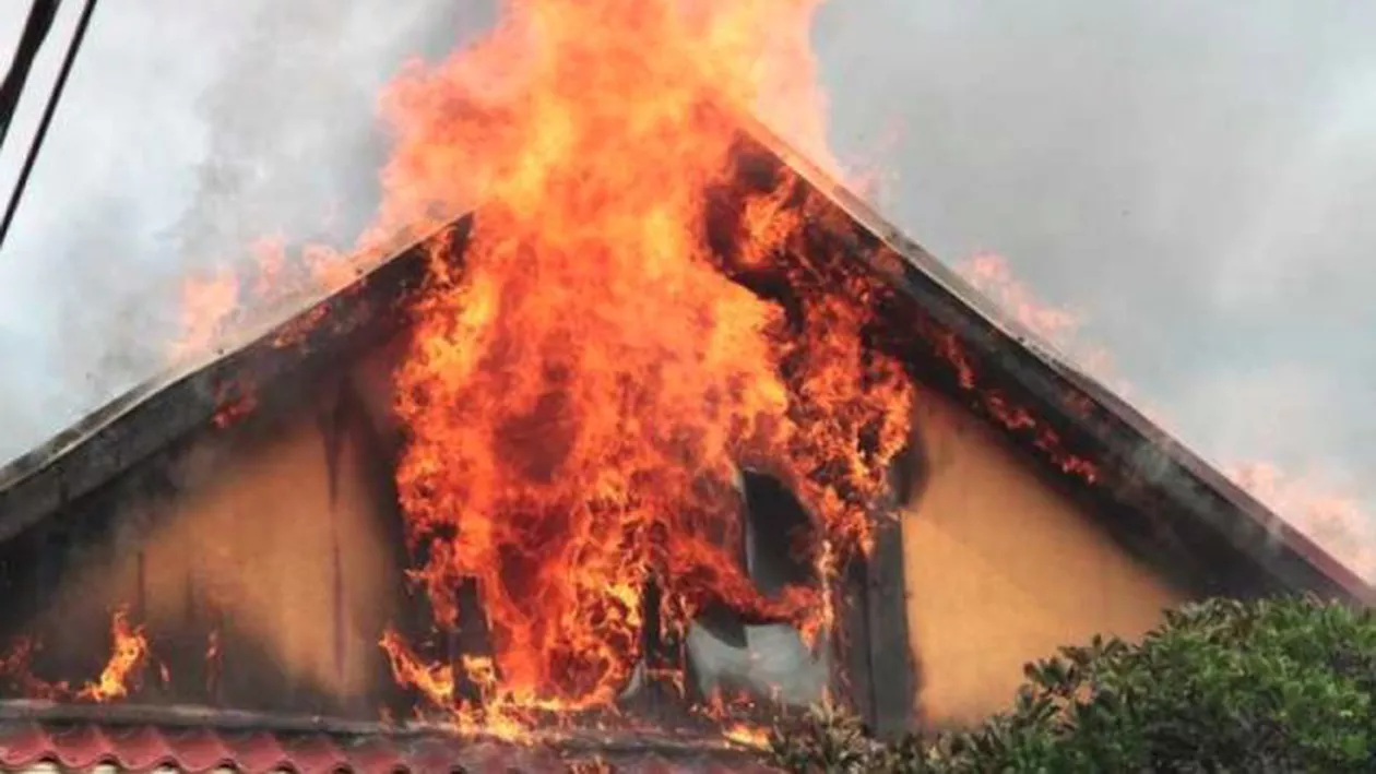 Buzău: Incendiu izbucnit de la o ţigară uitată aprinsă