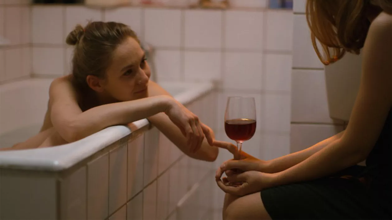 Muzeul Țăranului Român a refuzat prezentarea unui „film cu lesbiene” Tudor Giurgiu: Ce filme trebuie să facem în viitor pentru a fi siguri că vom fi acceptaţi în sălile de cinema?