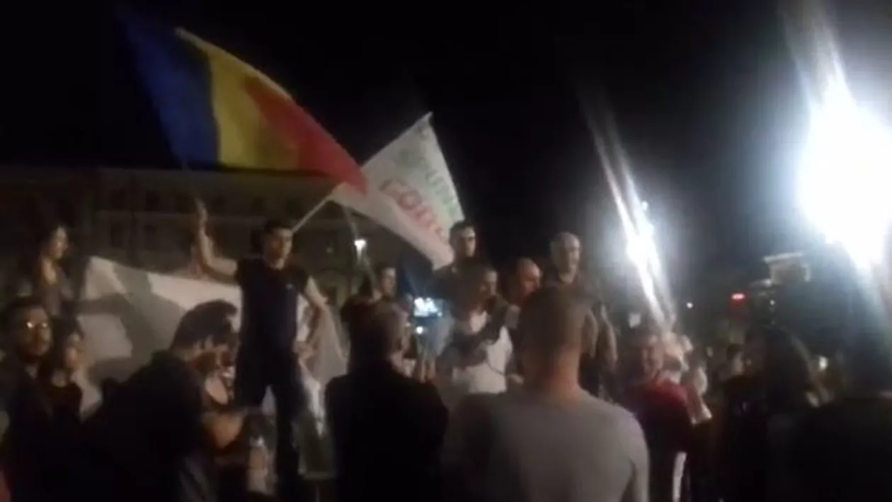 Protest NON-STOP împotriva Guvernului PSD, la Cluj: Corturi instalate în centrul orașului (VIDEO)